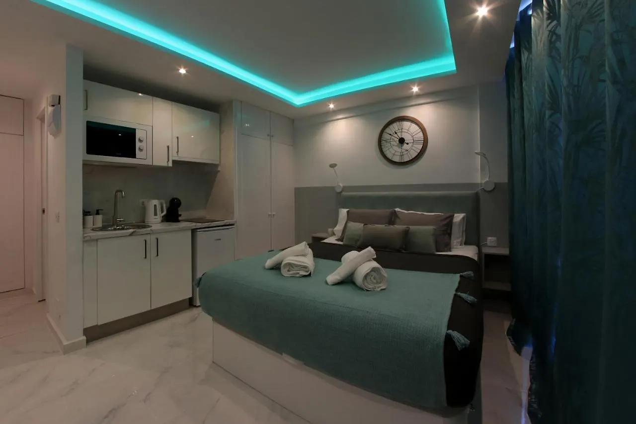 Modern Studio With A Sea View And Pool Access Ponderosa 801 Playa de las Américas Apartment