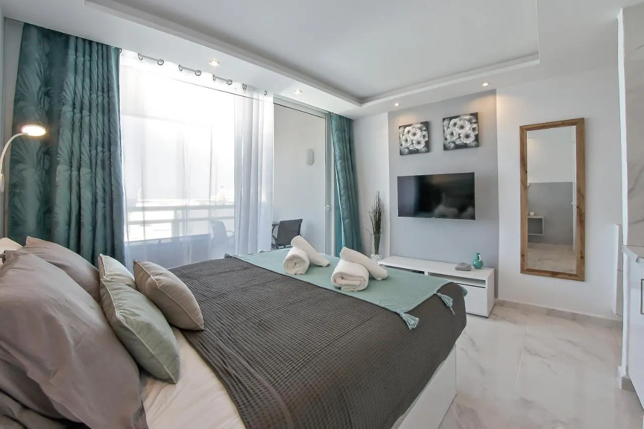 Modern Studio With A Sea View And Pool Access Ponderosa 801 Playa de las Américas